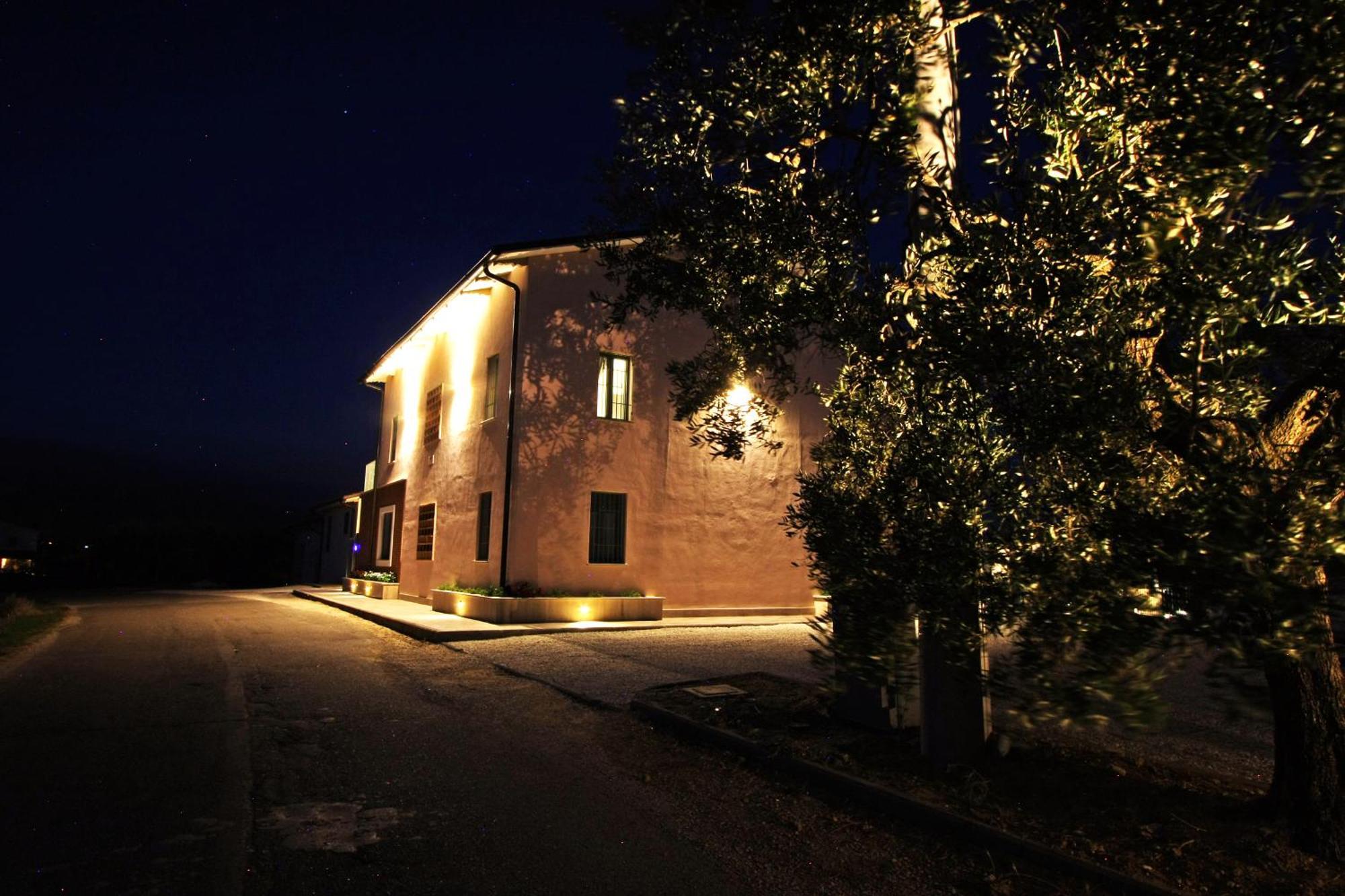 La Collina Del Girasole Villa Montecastrilli ภายนอก รูปภาพ