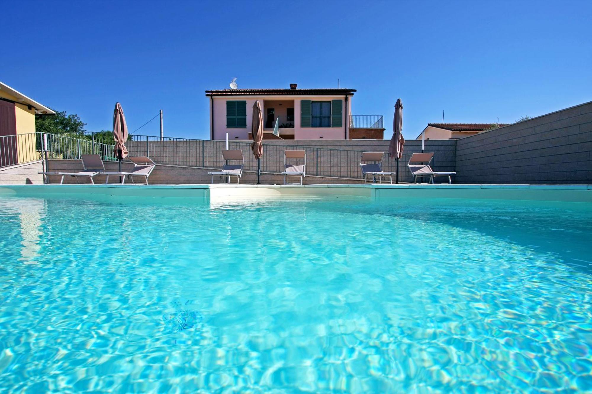 La Collina Del Girasole Villa Montecastrilli ภายนอก รูปภาพ