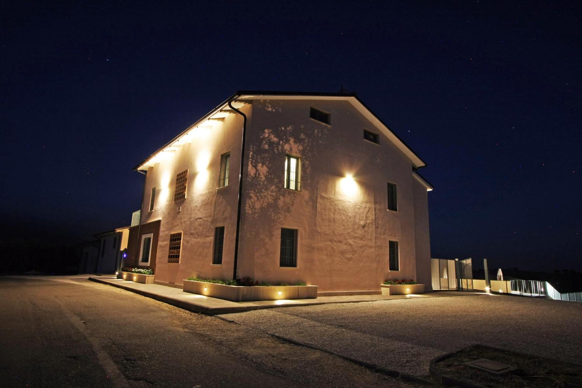 La Collina Del Girasole Villa Montecastrilli ภายนอก รูปภาพ